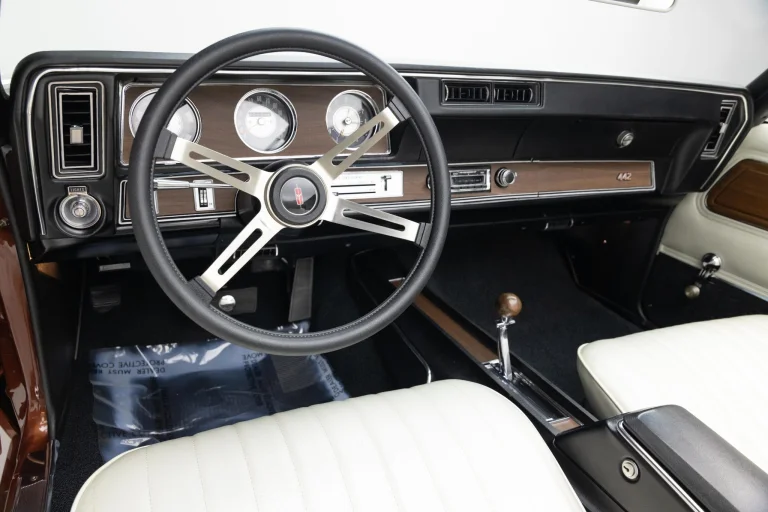 Vehicle image 70