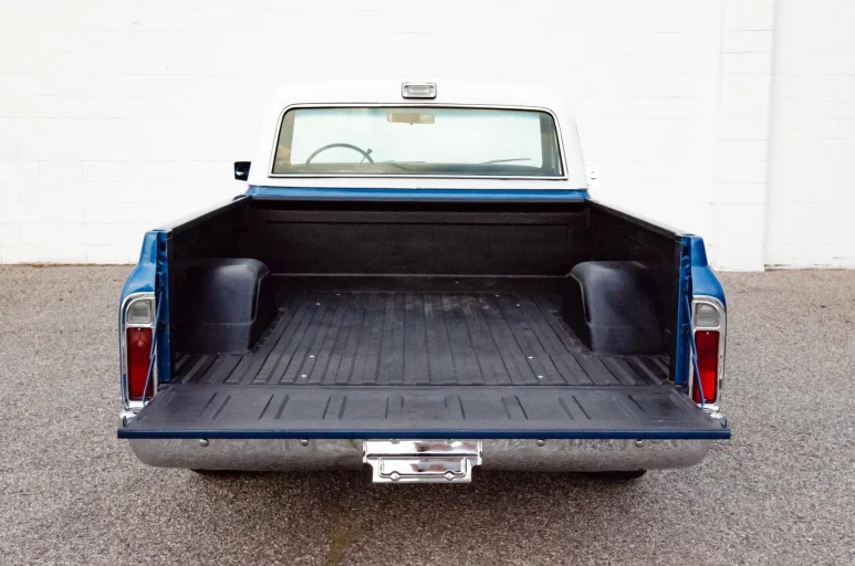 Vehicle image 60