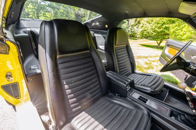 Vehicle image 102